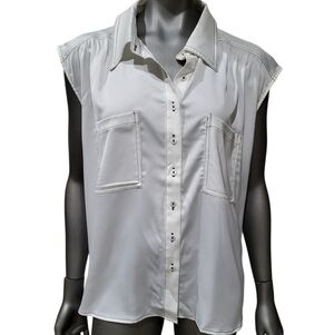 239B. NWT Anniewear White Sleeveless Button-Down Shirt - Size Medium